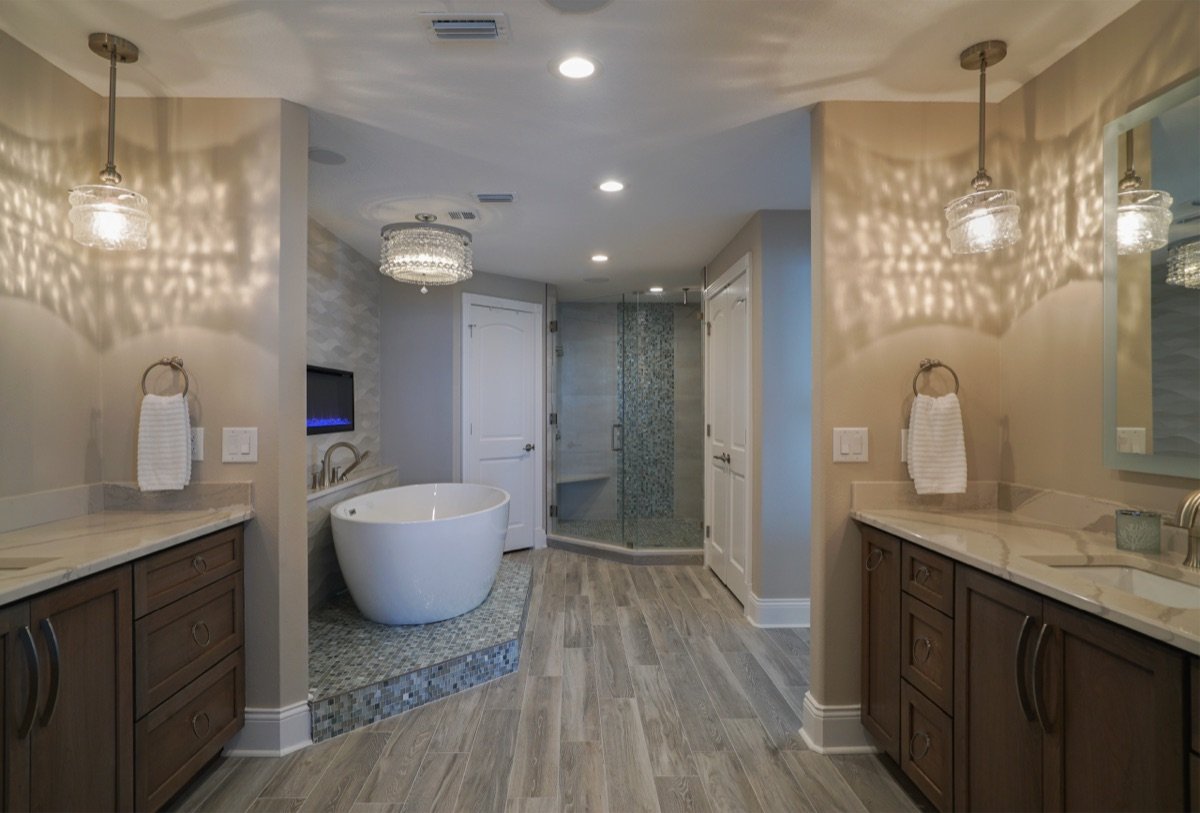 Coastal Retreat primary bath designed by Mia Bella Designs, Indian Shores, Florida