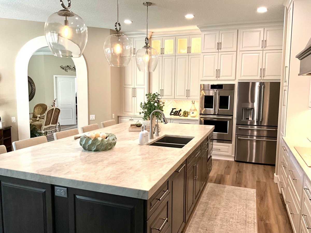 Eastlake Kitchen Remodel kitchen designed by Mia Bella Designs, Tampa, Florida, view 5
